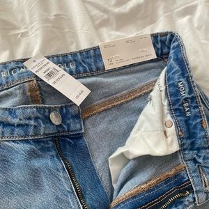 NWT mom jeans